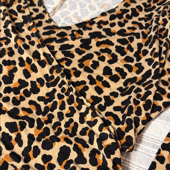 Lane Bryant Animal Print V-Neck Blouse - Picture 5 of 5